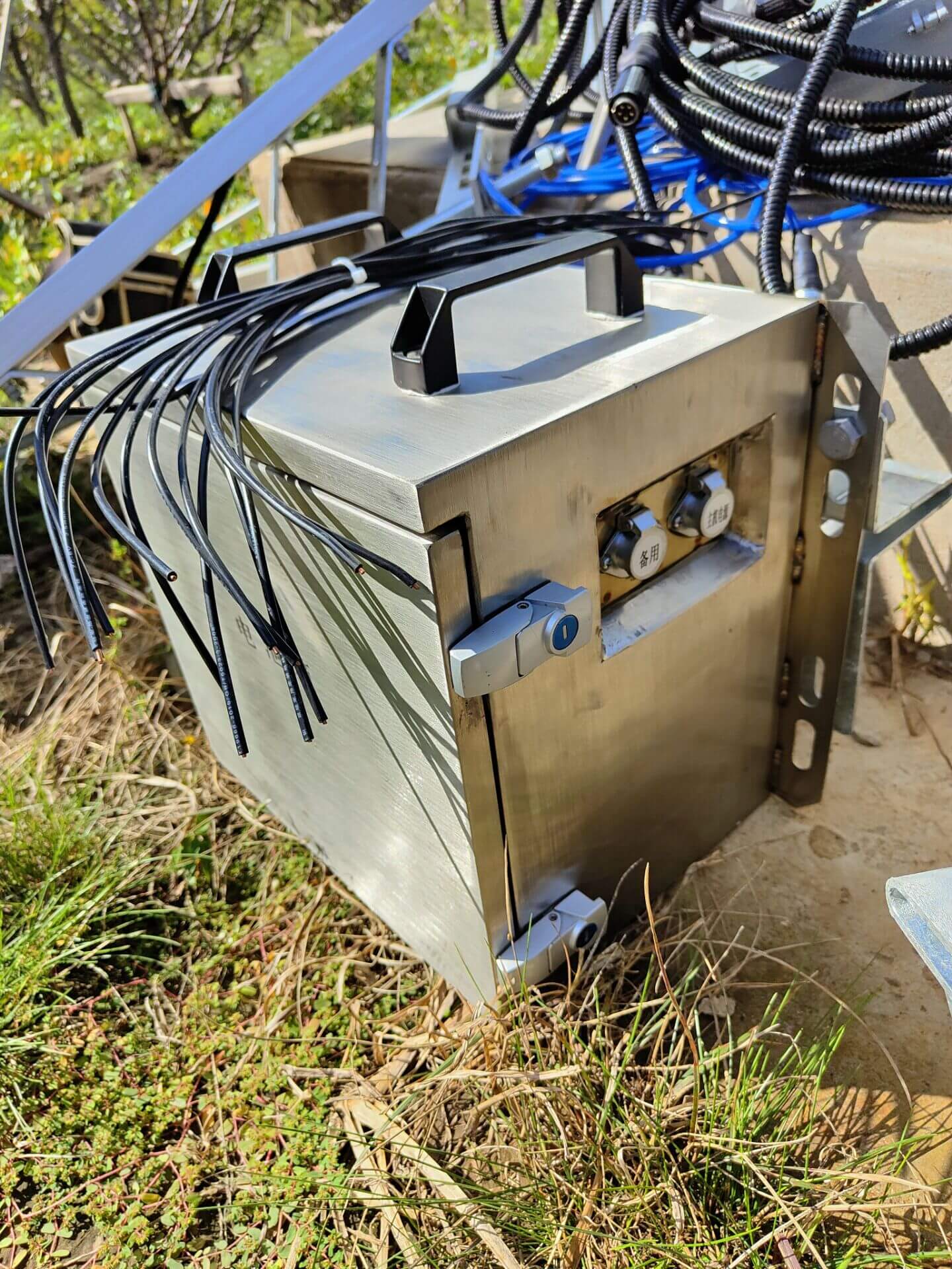 輸電線路桿塔傾斜度在線監測系統 輸電線路桿塔傾斜度在線監測系統